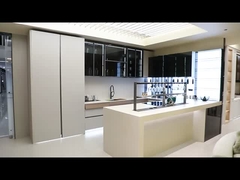 Conception de meubles de cuisine intelligents en salle d'exposition