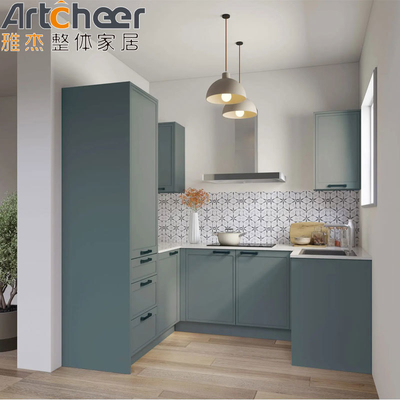 acheter Armoire de cuisine en forme de U de couleur bleue avec conception en bois massif et accessoires de coups de pied fabrication en ligne