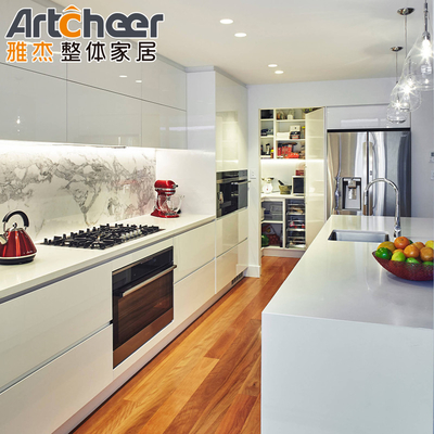 acheter Armoire de cuisine avec îlot de cuisine unique et traitement de surface du panneau de porte en laque fabrication en ligne