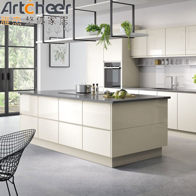 E1 Armoire de rangement de cuisine blanche Stockez efficacement vos articles de cuisine avec un style moderne