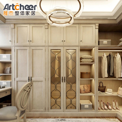 Armoire d'angle en bois réglable en forme de I en finition blanche pour les meubles de chambre saoudienne